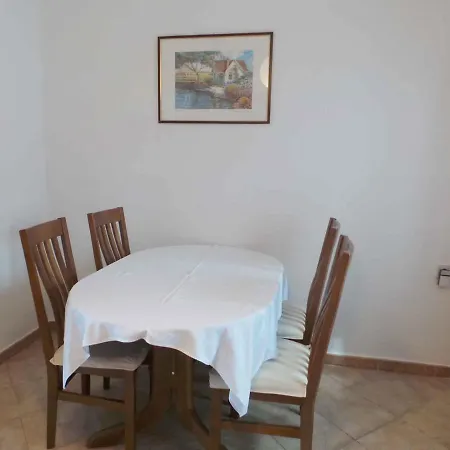 Apartman In Zambratija/istrien 35413 *
